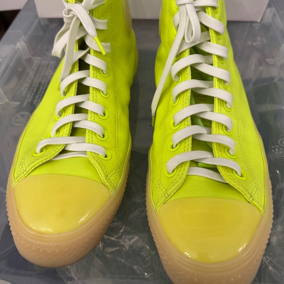 Converse Chuck Taylor All Star High Top 'Neon Yellow' | Men’s 10 Leather - Picture 4 of 13